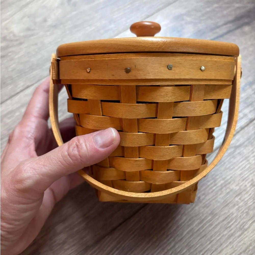 Longaberger Handwoven Lidded Basket Handle Liner Insert Cottage Kitchen Decor